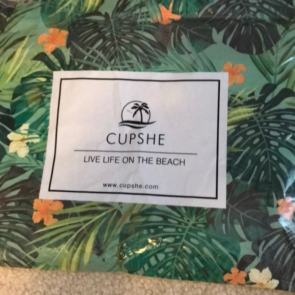 Cupshe Bikini - Picture 3 of 4